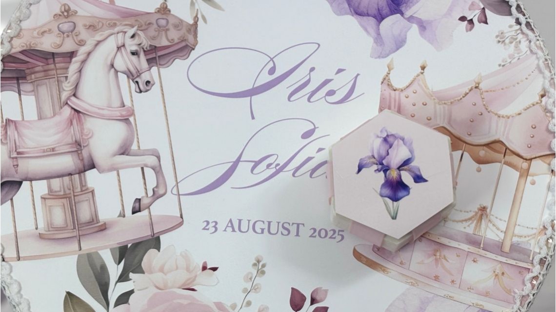 Trusou botez cu carusel și flori de iris în lila și roz prăfuit – „Caruselul Magic” 34